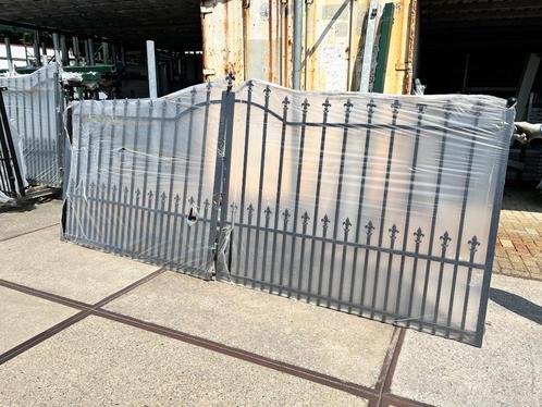dubbele nieuwe sierpoort met slot, Tuin en Terras, Tuinhekken en Hekwerk, Nieuw, Tuinhek, IJzer, Ophalen