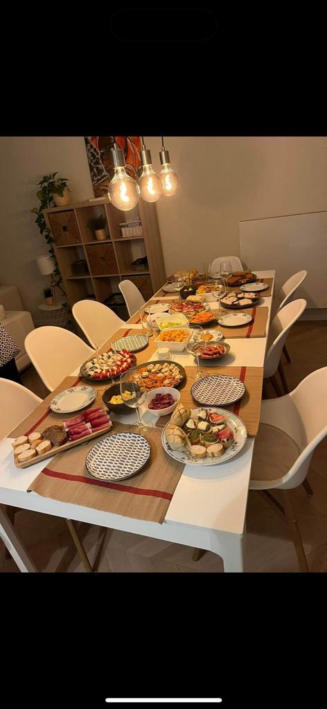 Witte uitschuifbare tafel IKEA, Huis en Inrichting, Tafels | Eettafels, Gebruikt, 50 tot 100 cm, 150 tot 200 cm, Vijf personen of meer