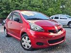 Toyota Aygo 1.0i * 97 000 km * CAR PASS * EURO 5 *, Auto's, Toyota, Euro 5, Stof, 50 kW, Zwart