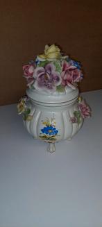 Pot en porcelaine, fleurs, Enlèvement ou Envoi