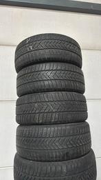 2454518  245/45R18 winter merk pirelli, Kleding | Dames, Ophalen
