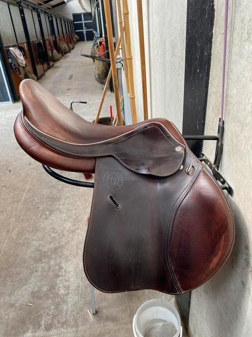 LJ springzadel bruin te koop, Dieren en Toebehoren, Paarden en Pony's | Zadels, Ophalen of Verzenden