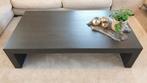 Moderne salontafel in donker eiken fineer. 140 x 75 x 35,5cm, Huis en Inrichting, Ophalen, Gebruikt
