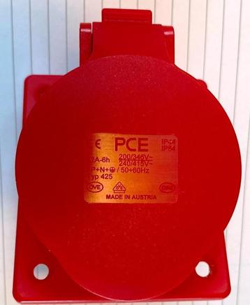 CEE 3ph stopcontact 32A 6h ,   5p inbouw