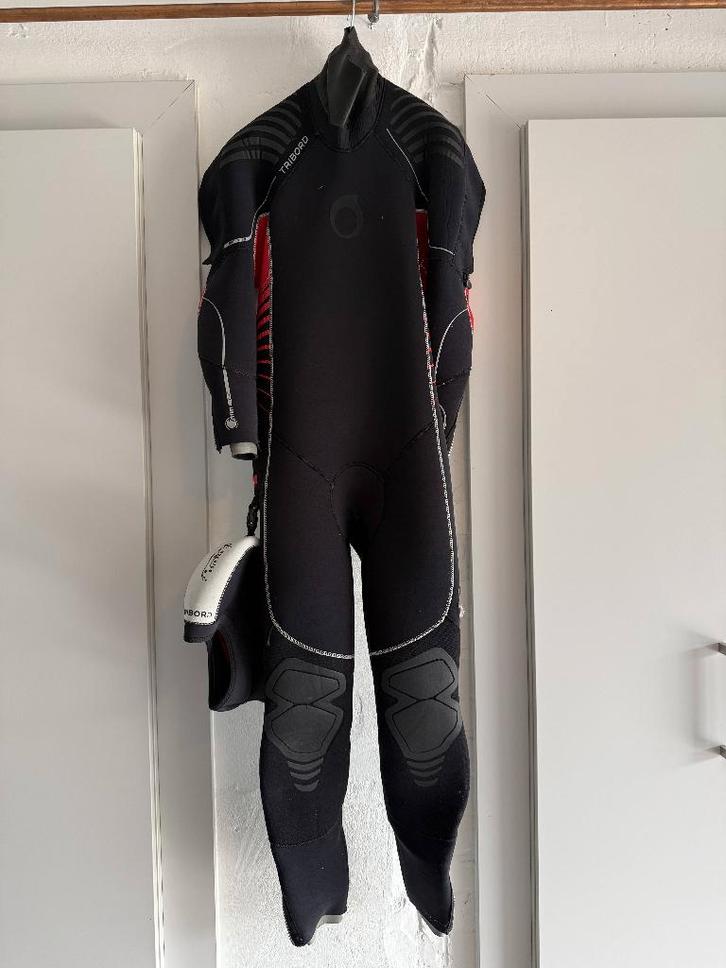 Semi dry Tribord duikpak (7mm) met bijhorende kap, Sports nautiques & Bateaux, Plongée, Comme neuf, Combinaison de plongée, Enlèvement