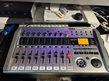 Vds : enregistreur multipiste studio zoom R24 beschikbaar voor biedingen