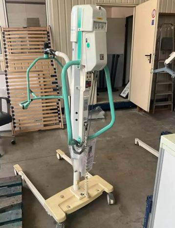 Patiëntenlift ARJO MAXIMOVE Liftsysteem beschikbaar voor biedingen