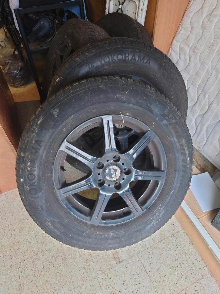 Pneus hiver 215/70 r16 sur jantes alu, Autos : Pièces & Accessoires, Pneus & Jantes, Pneu(s), Pneus hiver, Enlèvement
