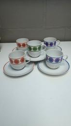 5 tasses rétro, y compris des assiettes, Collections, Enlèvement, Utilisé, Porcelaine, Tasse et/ou soucoupe