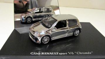 Renault Clio Sport V6 Chromée (1:43) Universal Hobbies H.K., Enlèvement ou Envoi, Comme neuf