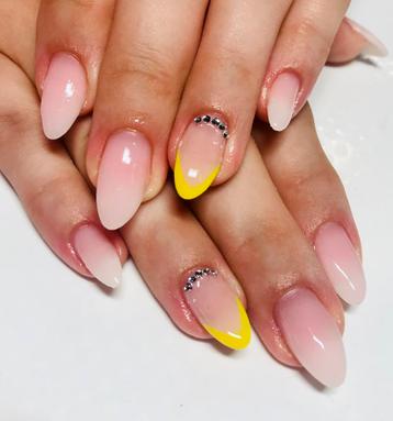 PROMO tem 11/5 te Berlare voor gelnagels !!! beschikbaar voor biedingen