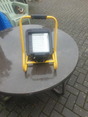 Te koop wegens verhuizing !! beschikbaar voor biedingen