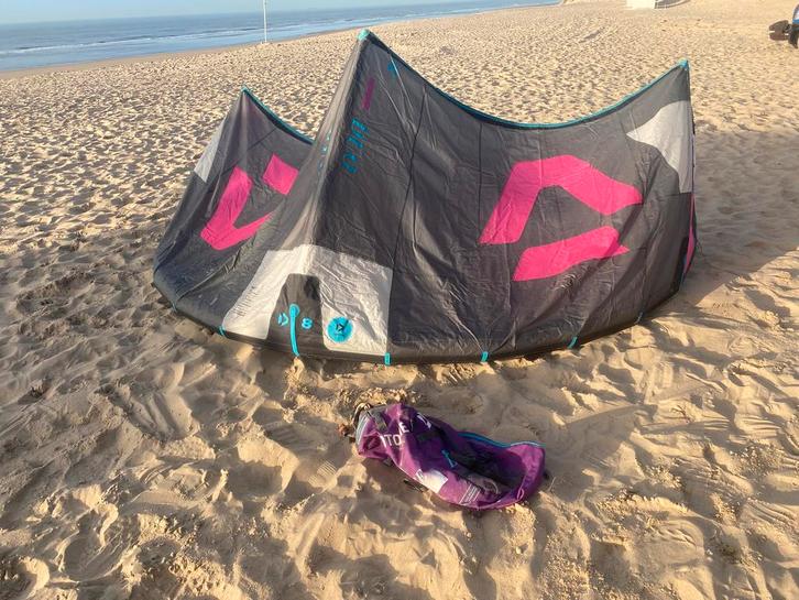 Duotone dice 8m + clickbar, Watersport en Boten, Kitesurfen, Gebruikt, Kite, 8 m², Ophalen of Verzenden