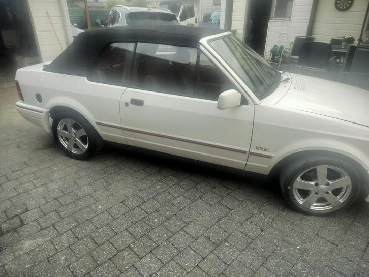 FORD ESCORT MK 4 CABRIO XR3I PROJECT WAGEN, Auto's, Ford, Particulier, Escort, Radio, Benzine, Euro 1, Cabriolet, 2 deurs, Handgeschakeld