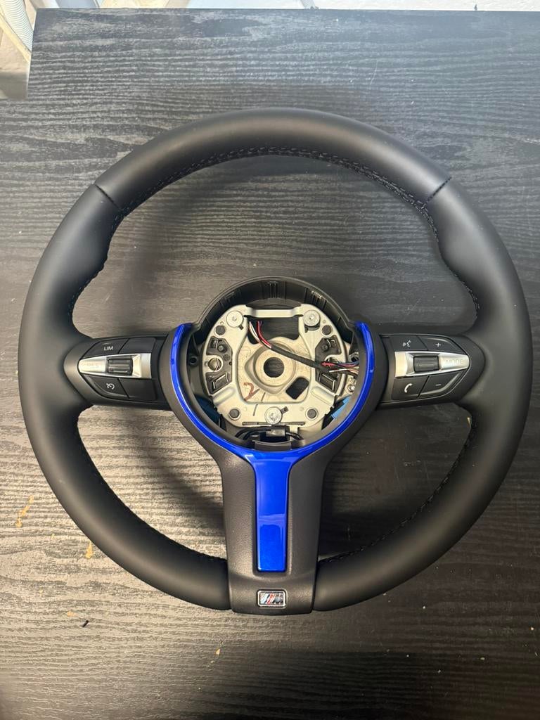 Garniture De Volant Pour BMW Série 3 F30 F31 F34 (2013-2019) - Finition Carbone Ou Argenté - Plastique