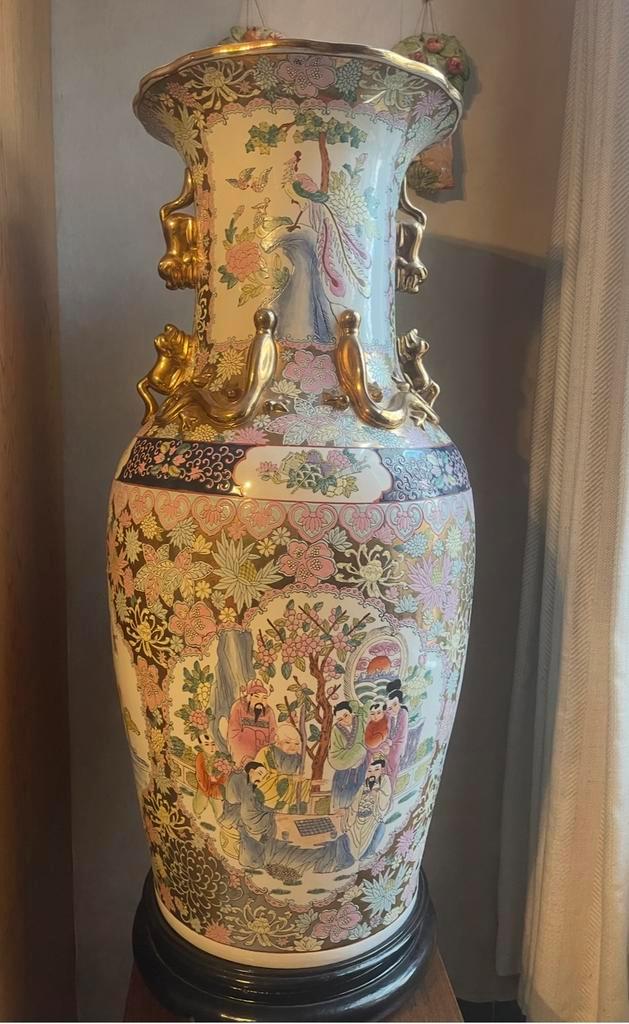 Grote Chinese vaas met stempel (Famille Rose stijl), Antiek en Kunst, Antiek | Vazen, Ophalen