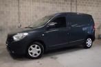 Dacia Dokker Essence 100 ch | Climatiseur | CarPlay | Navi |, Autos, Camionnettes & Utilitaires, Dacia, Argent ou Gris, 174 g/km