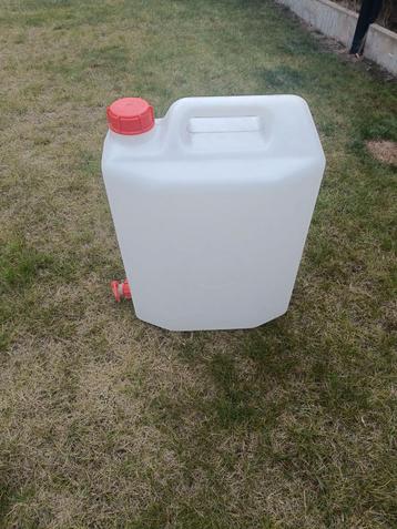 Waterkan beschikbaar voor biedingen