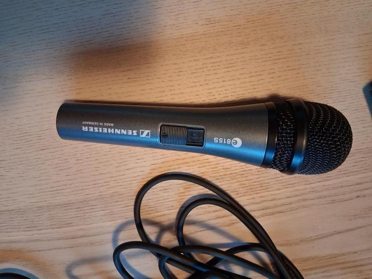 allerlei muziekopnamemateriaal - microfoons, mengpaneel, Muziek en Instrumenten, Microfoons, Gebruikt, Zangmicrofoon, Ophalen