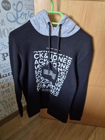 2 x Houdies voorJongens / heren maat medium ( pakket ) beschikbaar voor biedingen