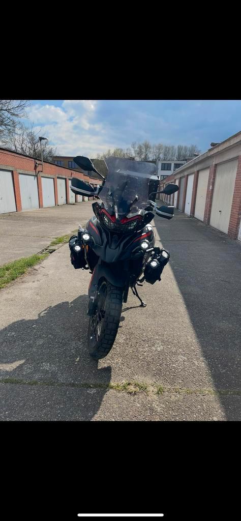 Benelli trk 702X, Motos, Motoren | Benelli, Particulier, Échappement sport, Enlèvement ou Envoi