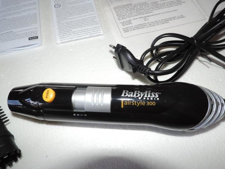 BABBYLISS AIR STYLE 300, nieuw, nooit gebruikt, Handtassen en Accessoires, Uiterlijk | Haarverzorging, Nieuw, Haardroger, Ophalen of Verzenden