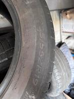 Hangkook banden 235/55r19, Ophalen, Zo goed als nieuw