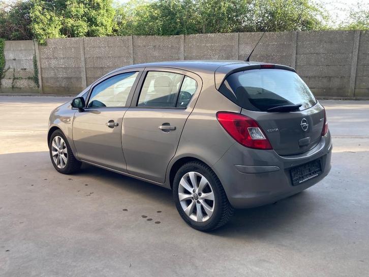 Opel Corsa 1.2benzine 2013 met 99000km*NIEUWSTAAT*PARKEERSEN, Auto's, Opel, Bedrijf, Te koop, Corsa, ABS, Airbags, Airconditioning