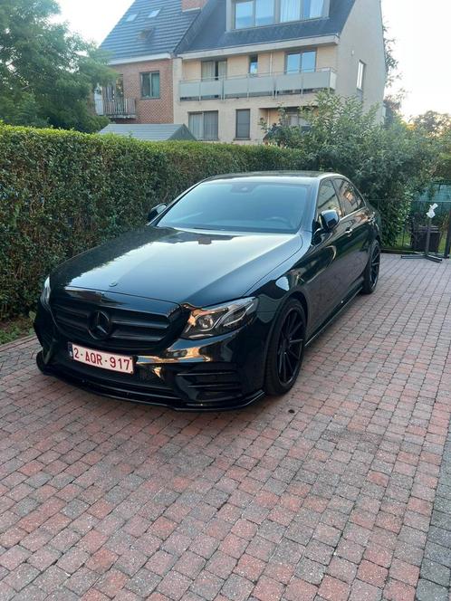 Mercedes E220 d AMG Full Black 95000 km, Auto's, Mercedes-Benz, Particulier, E-Klasse, Achteruitrijcamera, Adaptieve lichten, Adaptive Cruise Control