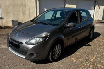 Renault Clio 1.2 essence Euro5 a déjà été i, Autos, Achat, Electronic Stability Program (ESP), Particulier, Essence