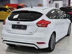Ford Focus 1.0I St Line Led Clim Bluetooth StartStop Cd Gps, Auto's, Focus, Gebruikt, Wit, Leder