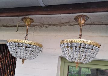 2 lustres de plafond identiques, perles de cristal, prix pou