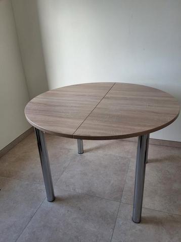 Uitschuifbare keukentafel beschikbaar voor biedingen