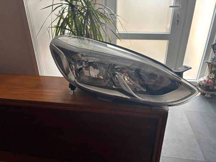Phare droit HALOGÈNE Ford Fiesta châssis MK8 année 2017-23, Auto-onderdelen, Verlichting, Ford, Gebruikt, Ophalen of Verzenden