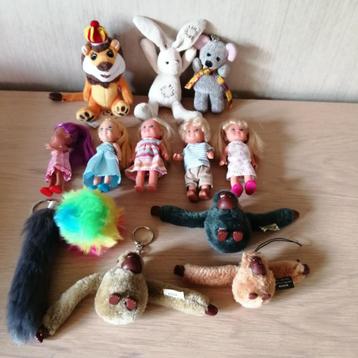 Mooi lot sleutelhangers , Trolls,  poppetjes , Kipling aapje, Enlèvement ou Envoi, Utilisé