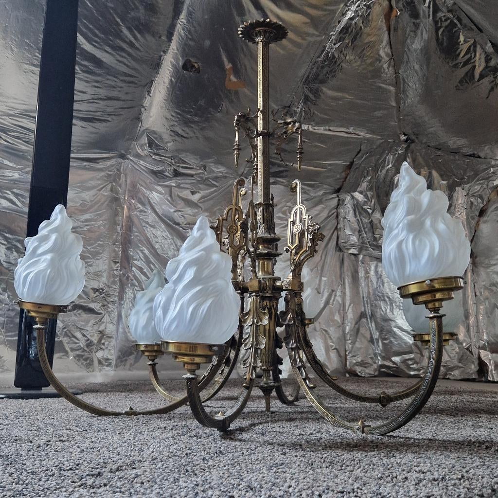 Koperen kroonluchter, Ophalen, Gebruikt