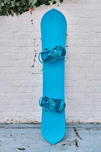 K2 Happy Hour snowboard + bijpassende bindingen, Sport en Fitness, Ophalen, Zo goed als nieuw, Board