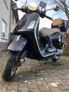 Vespa 250 GTS, Motos, Motos | Piaggio, Particulier, Scooter, 12 à 35 kW, 1 cylindre, Permis Moto A, Enlèvement