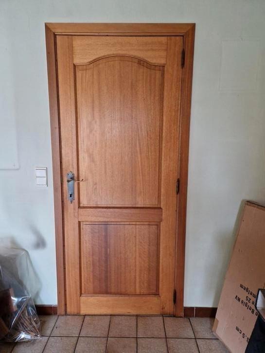 Binnendeur in eik met slot, sleutel, klink en omlijsting, Doe-het-zelf en Bouw, Deuren en Vliegenramen, Zo goed als nieuw, Binnendeur
