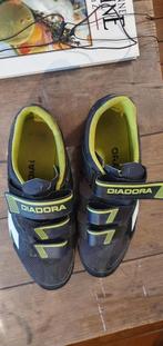 Chaussure VTT DIADORA 45, Enlèvement, Comme neuf, Chaussures