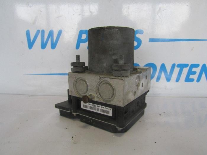 ABS Pomp van een Audi A4, Auto-onderdelen, Elektronica en Kabels, Audi, Gebruikt, 3 maanden garantie, Ophalen of Verzenden