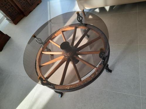 Table de salon. Ronde. Véritable roue, Antiek en Kunst, Antiek | Meubels | Tafels, Ophalen