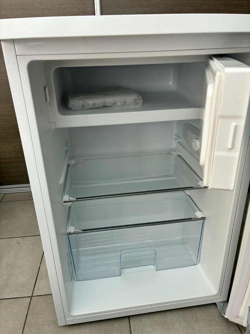 koelkast met diepvries klasse D, Elektronische apparatuur, Koelkasten en IJskasten, Zo goed als nieuw, Met vriesvak, 100 tot 150 liter