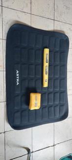 Opel Astra : Tapis+ triangle + trousse, Auto diversen, Auto-accessoires, Ophalen of Verzenden, Zo goed als nieuw