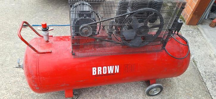 Brown 500L met K30 compressor en nakoeler, Doe-het-zelf en Bouw, Compressors, Gebruikt, 6 tot 10 bar, 100 liter of meer, 800 liter/min of meer
