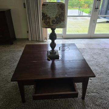 Salontafel beschikbaar voor biedingen