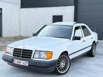 Mercedes E260 benzine w124, Auto's, Mercedes-Benz, Automaat, Zwart, Wit, Berline