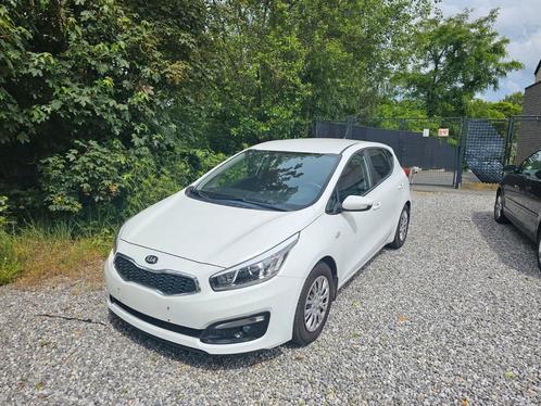 Kia Cee'D 1.4i Eco Dynamics 74 000 km, Autos, Kia, Entreprise, Ordinateur de bord, Verrouillage central, Cruise Control, Isofix