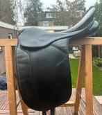 Dressuurzadel leder duits 17,5-18inch incl beugels en riemen, Dieren en Toebehoren, Paarden en Pony's | Zadels, Ophalen of Verzenden