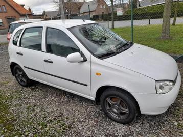 Lada benzine 2011 beschikbaar voor biedingen